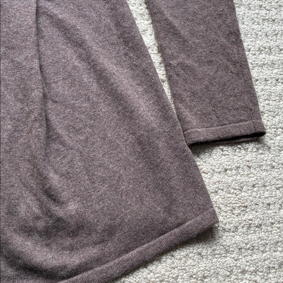 SOLD Banana Republic Women’s Brown Luxury Cashmere Blend Cardigan Sweater Large - Picture 4 of 11